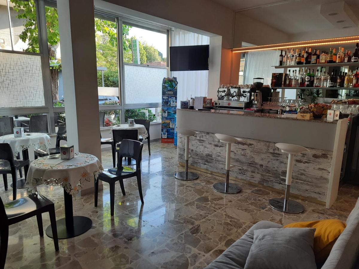 Hotel Barbiani 리치오네 외부 사진