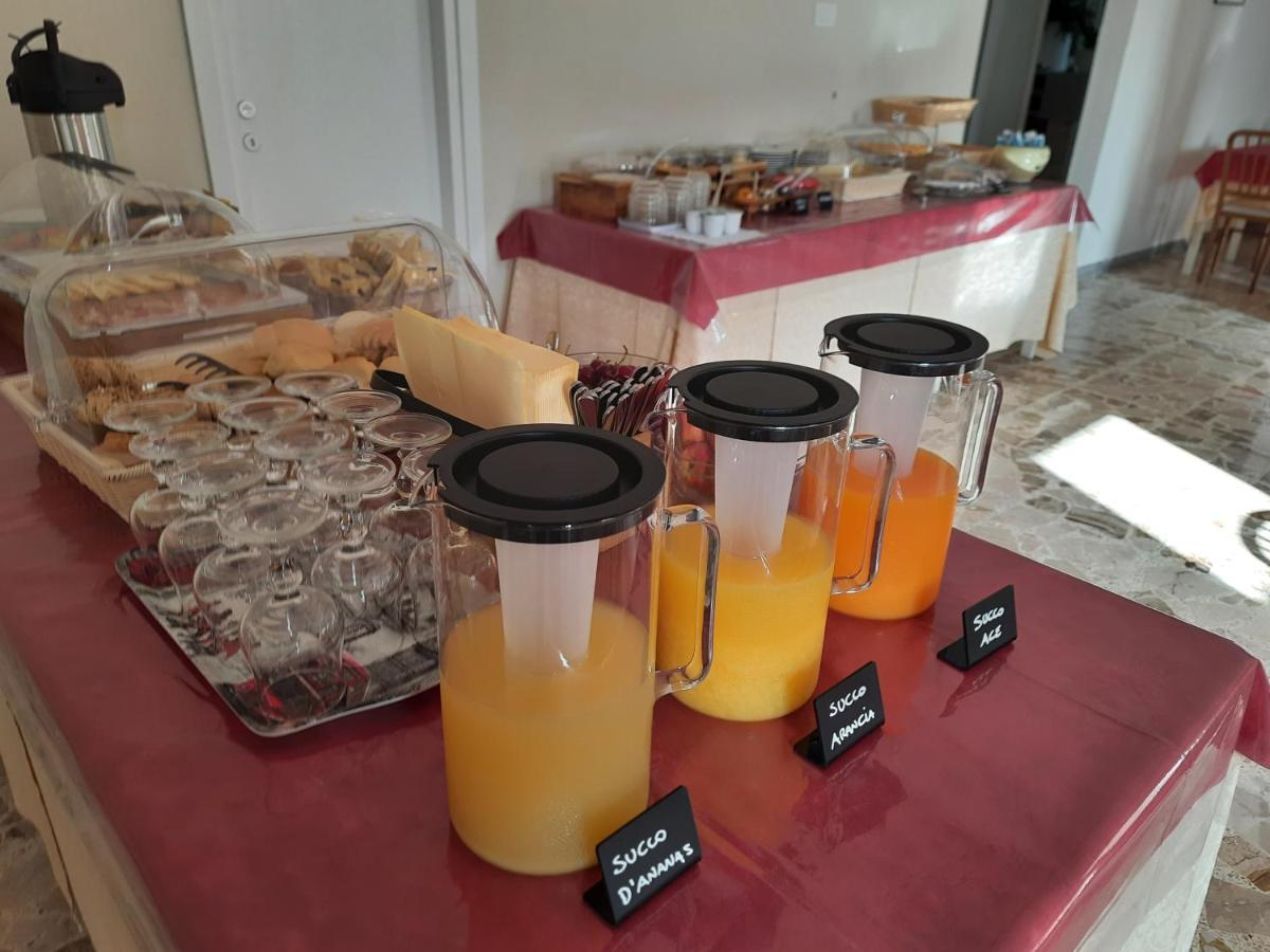 Hotel Barbiani 리치오네 외부 사진