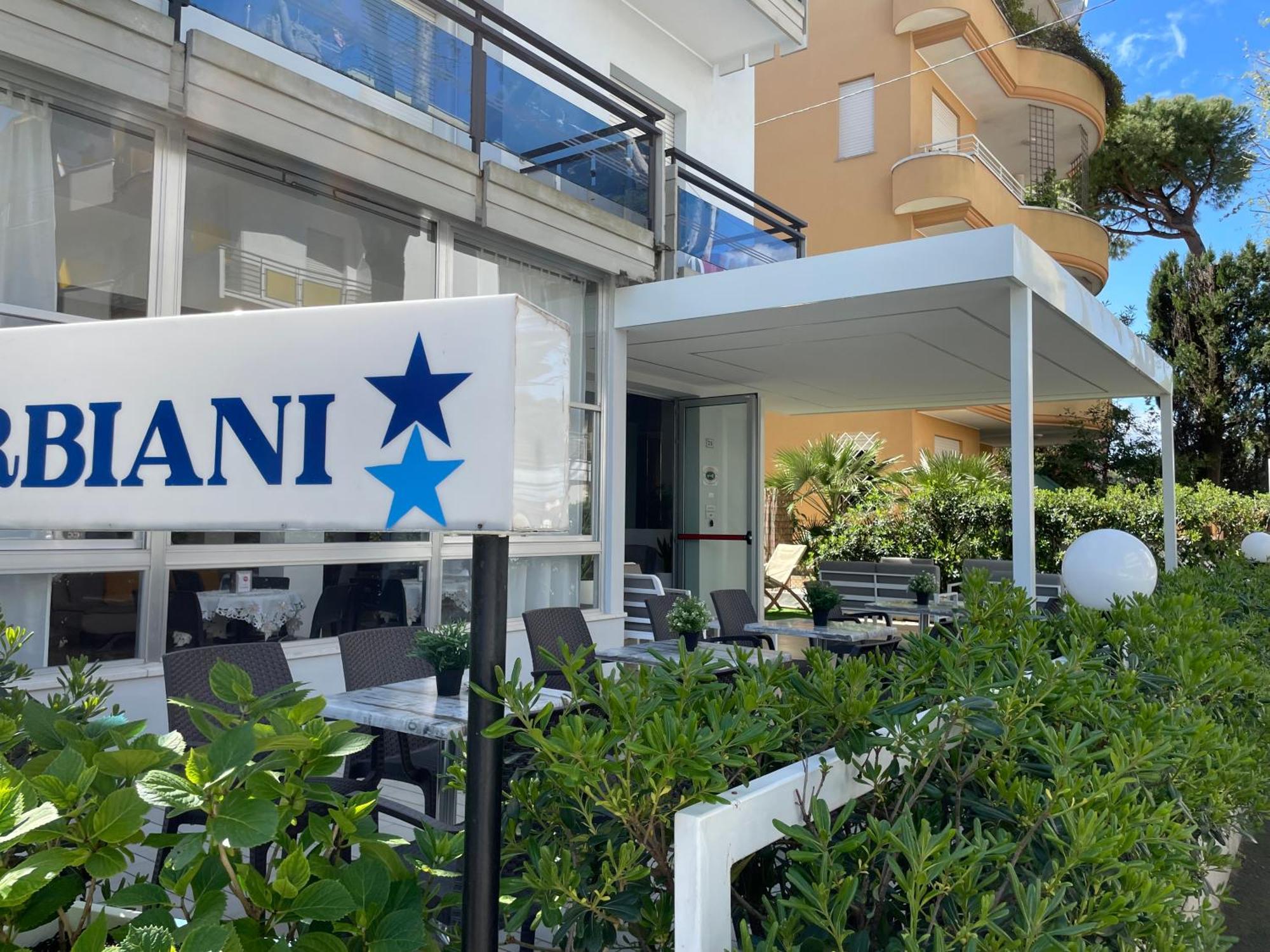 Hotel Barbiani 리치오네 외부 사진